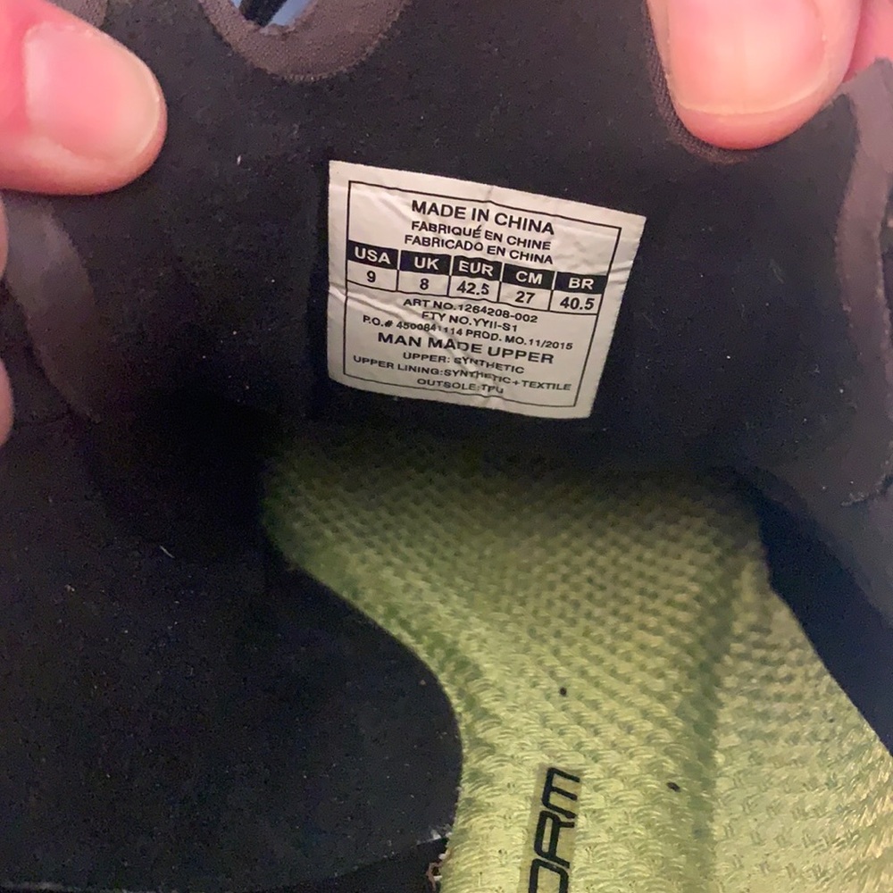 Men’s UA speedform cleats with dustbag